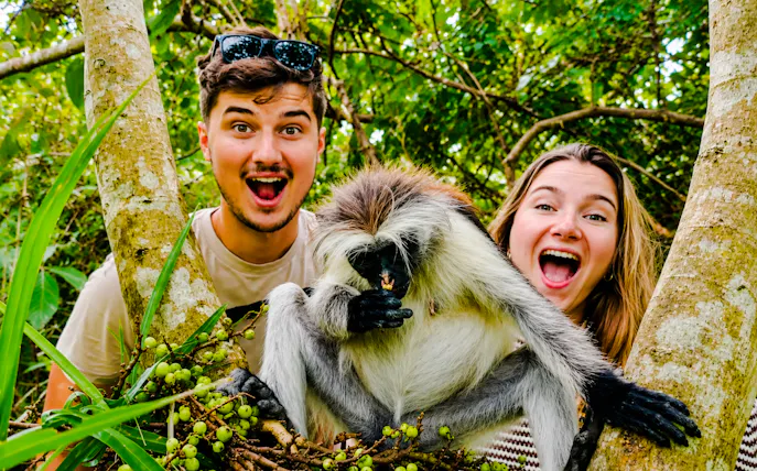 zanzibar : visite privée de la forêt de jozani et de la grotte de salaam, avec navettes de/vers l'hôtel et billets d'entrée-1