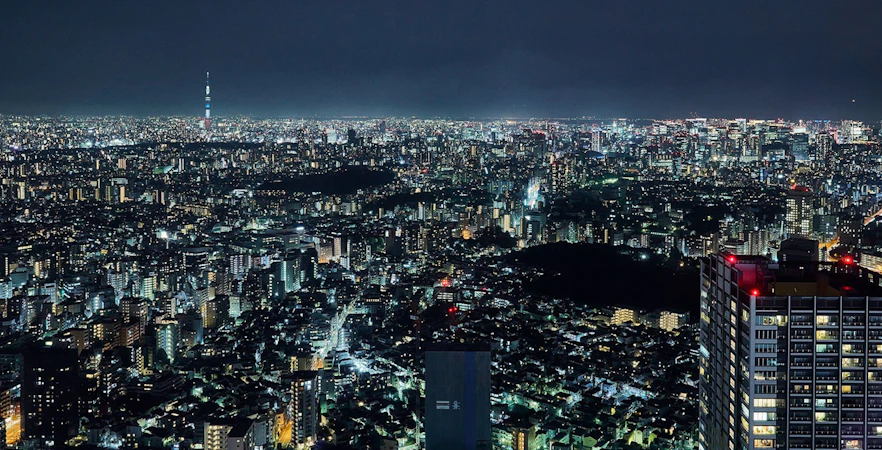 Tokyo cityscape at night from Sunshine 60 Observatory Tenbou Park.