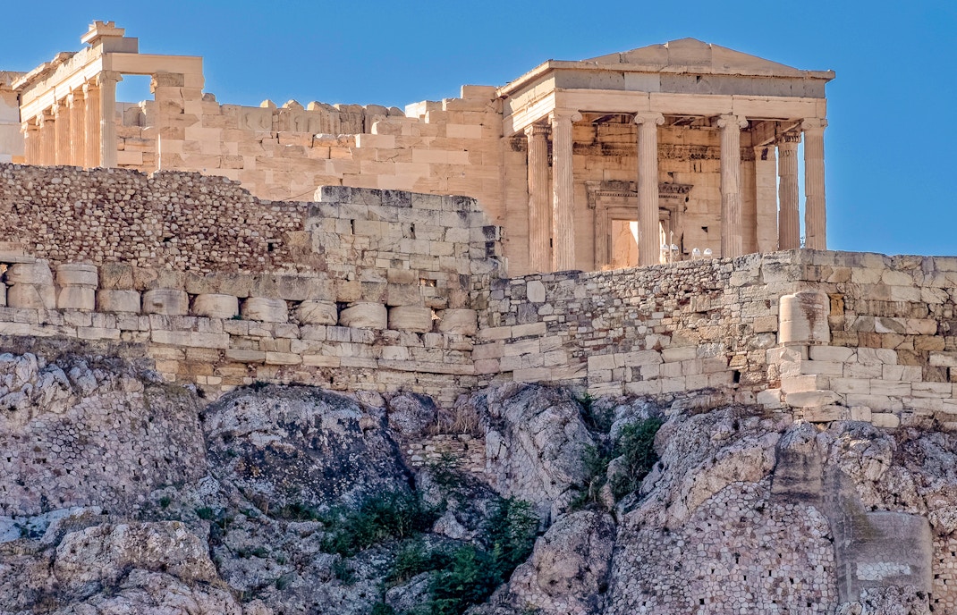 North wall of Acropolis, Circuit Walls
