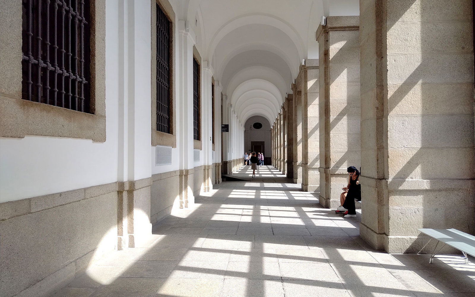 short on time reina sofia