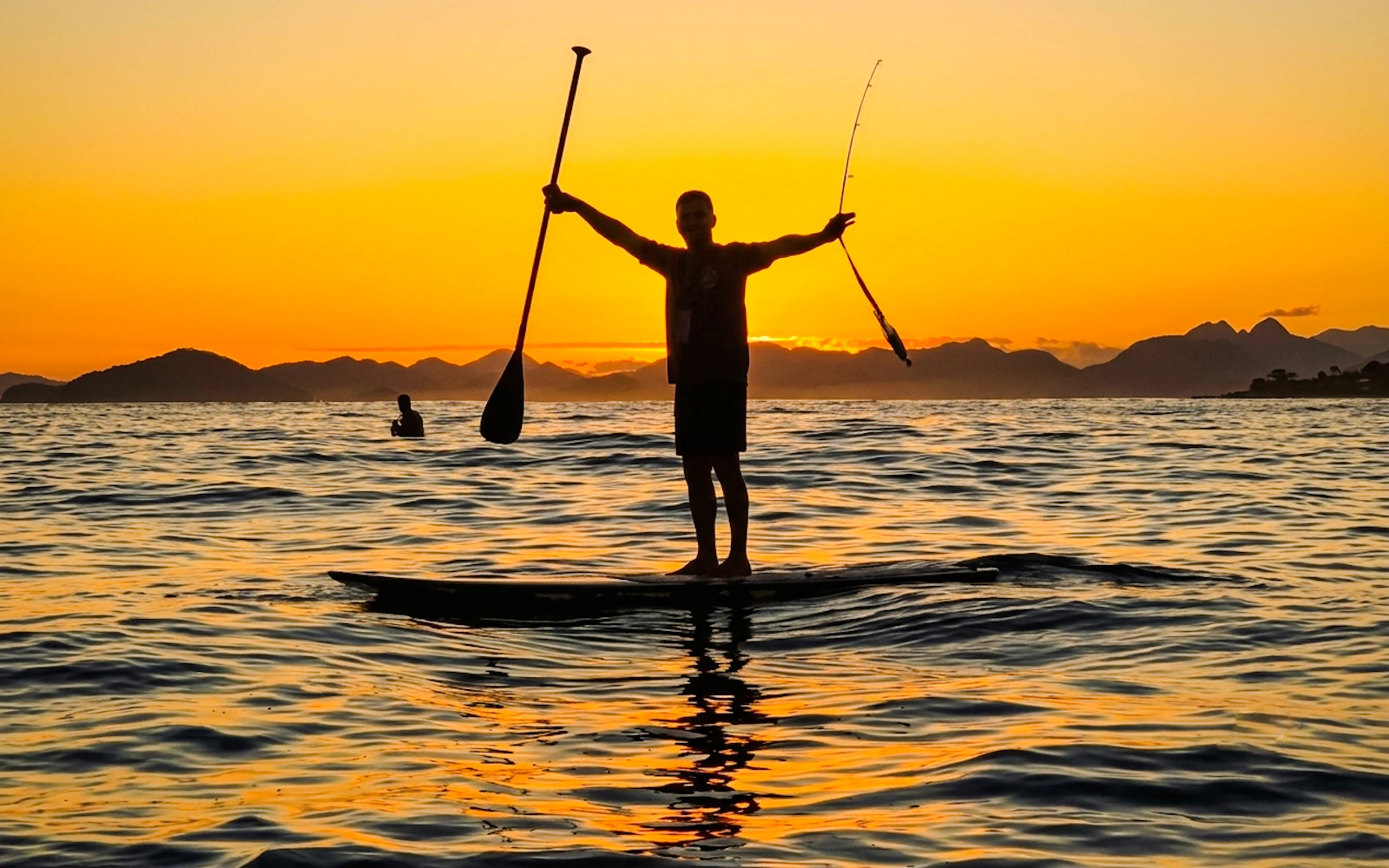 Rio de Janeiro Guided Sunrise Stand-Up Paddleboarding in Guanabara Bay Image 2