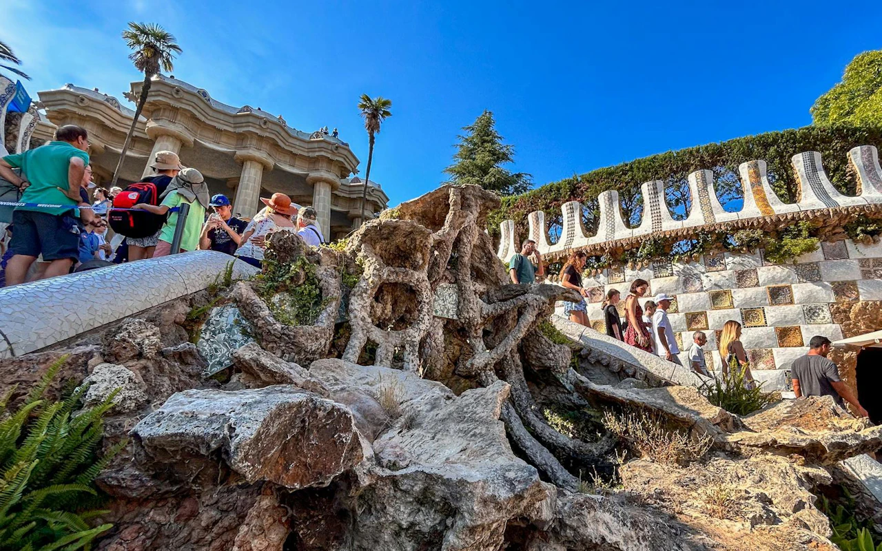 Geführte Kleingruppentour durch den Park Güell — 6