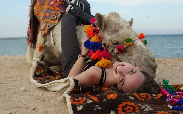 aventură premium de o oră de călărie pe cămilă în deșert - hurghada-3
