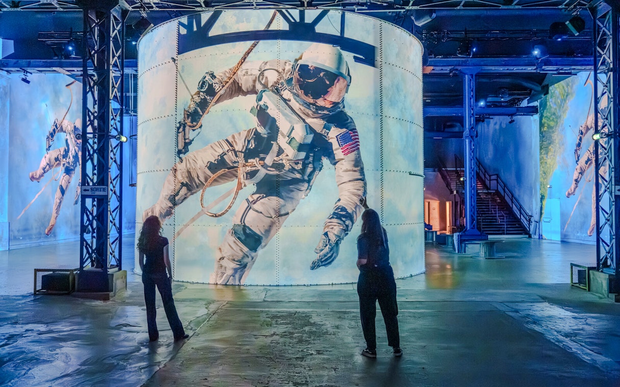 Astronaut projection at The Moonwalkers Exhibition, Atelier des Lumières, Paris.