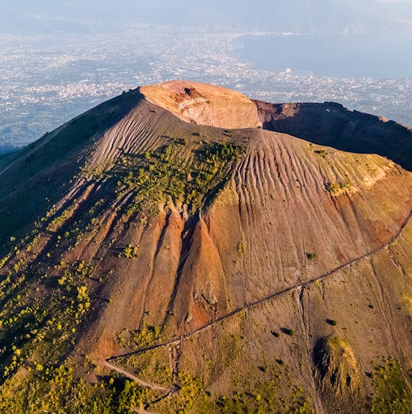 Get a complete guide to Mount Vesuvius, this majestic volcano