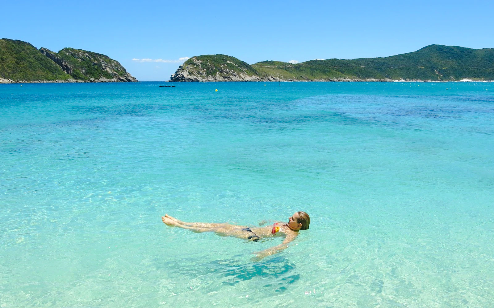 From Rio de Janeiro: Arraial do Cabo Day Trip with Boat Tour and Lunch (Product 55916)