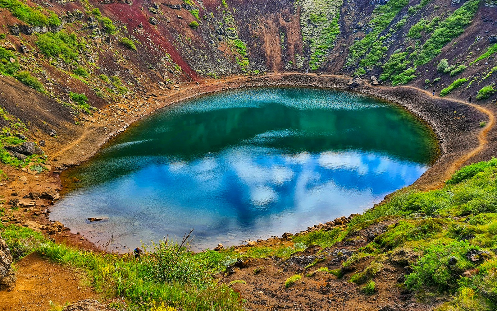 Why visit the Kerid Crater in Iceland?