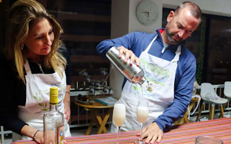 lima pisco sour and passion fruit cocktail-making class-3