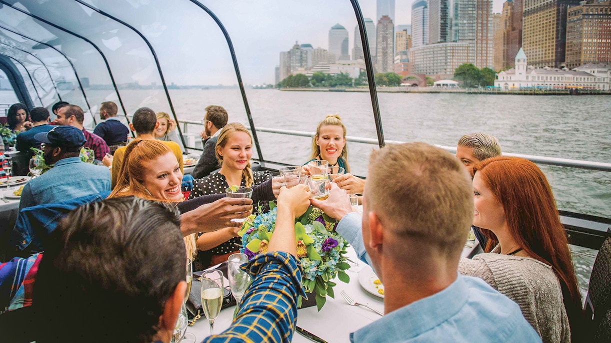 passengers enjoying the new york city brunch cruises