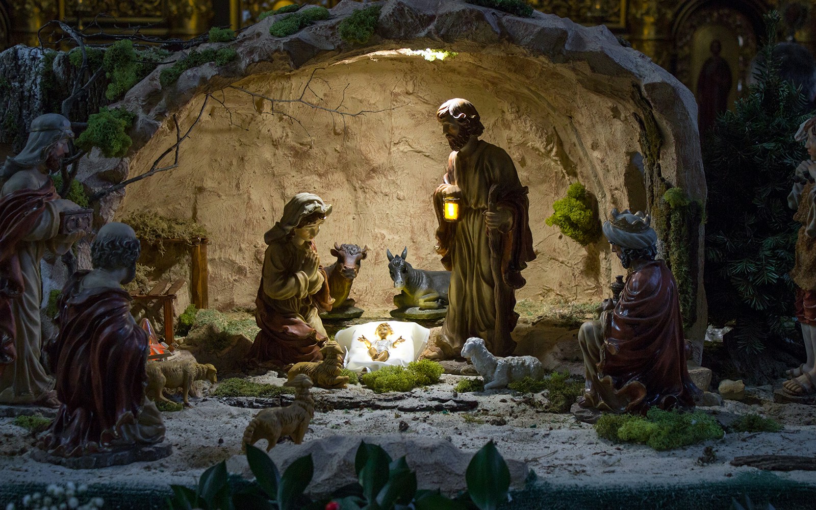 Local nativity displays