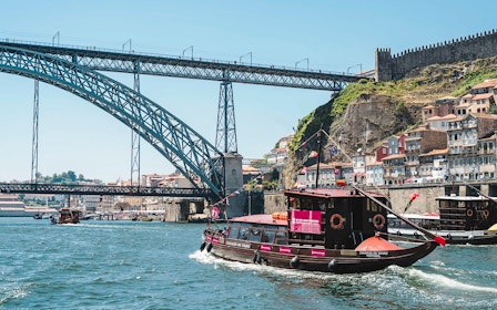 6 Bridges Douro River Cruise with Port Cellar Tour