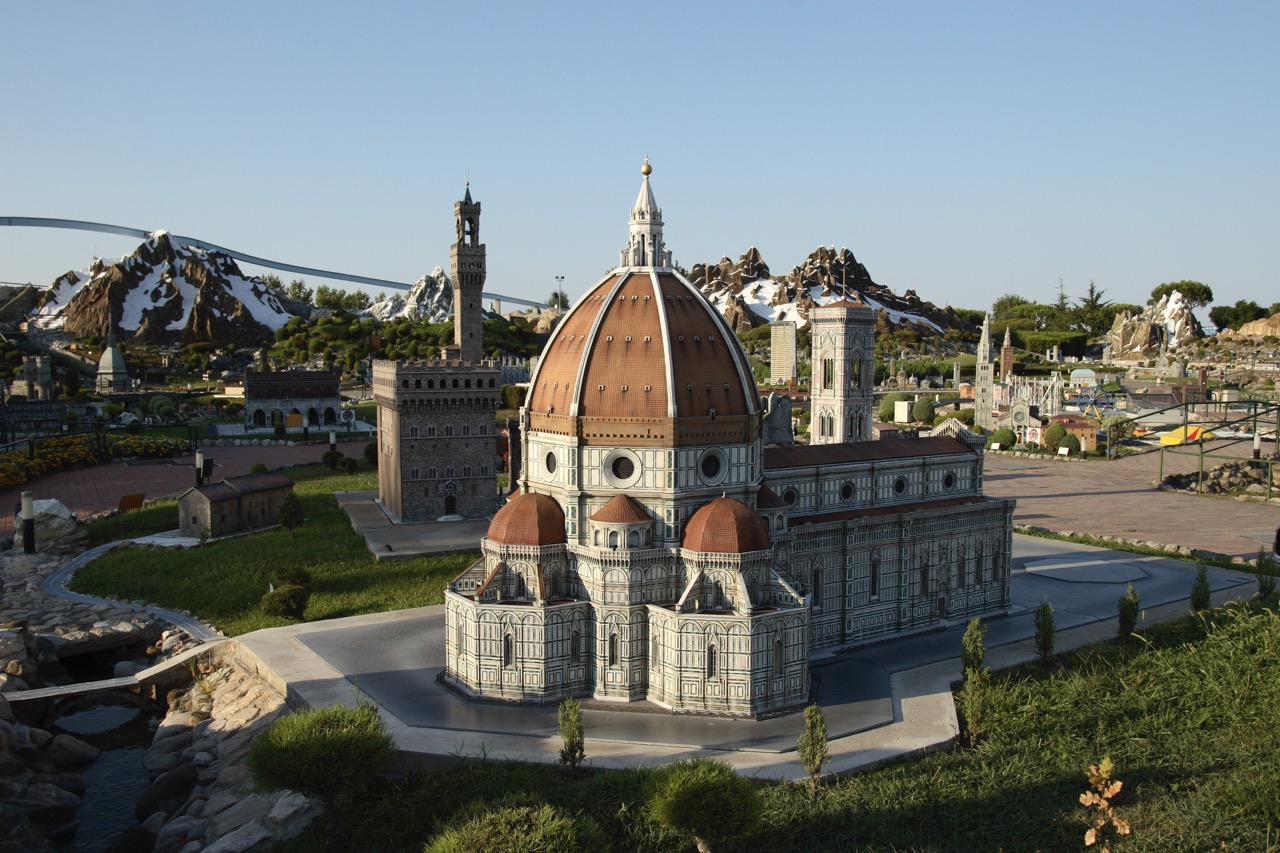 Italia in Miniatura - Opening Hours