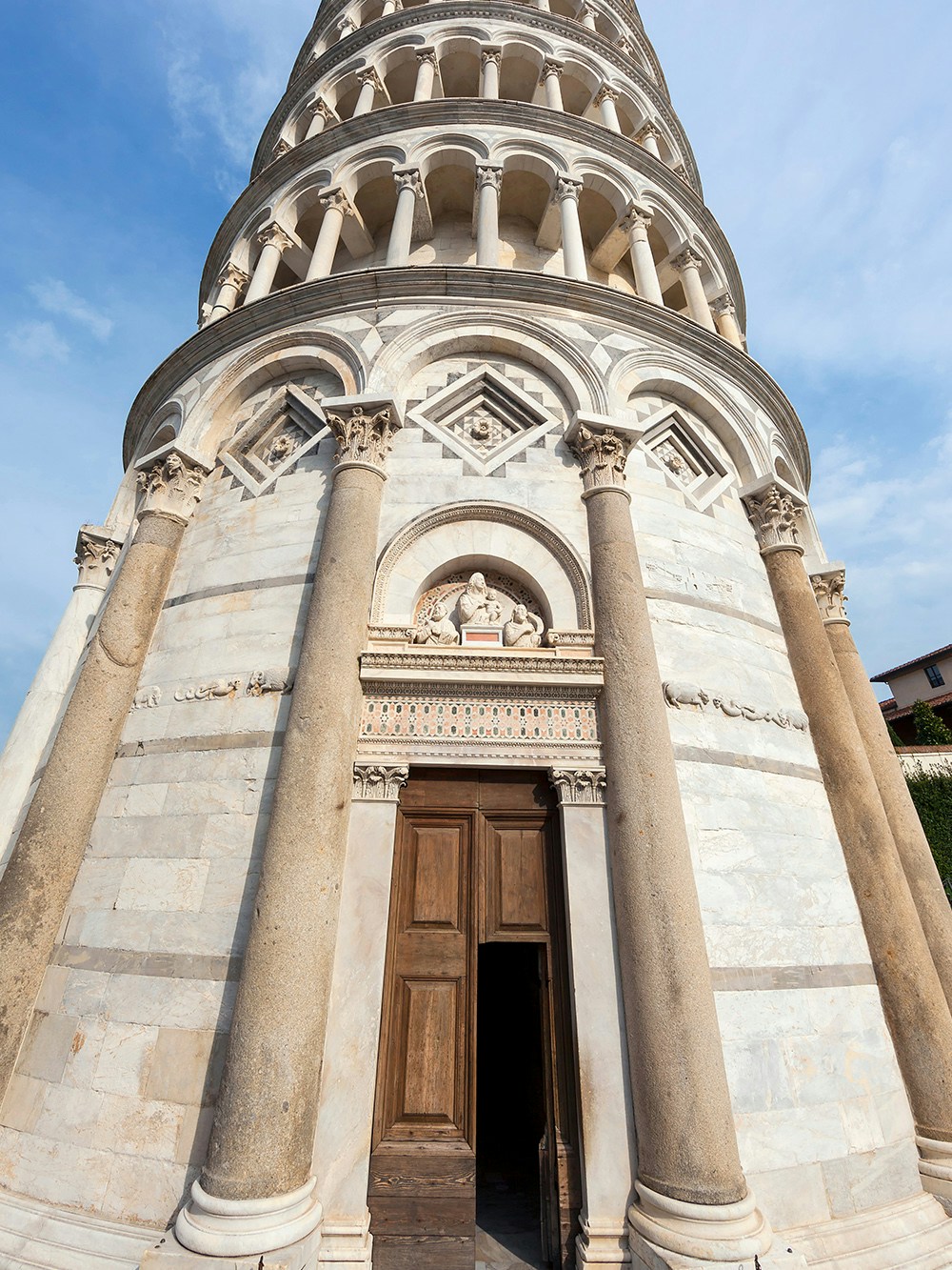 leaning tower of pisa entrance