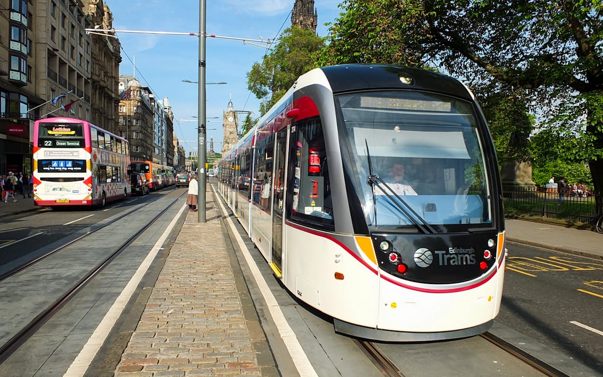 ticket enkele reis edinburgh trams: van edinburgh airport naar st. andrew square, of vice versa-8 ticket enkele reis edinburgh trams: van edinburgh airport naar st. andrew square, of vice versa-8