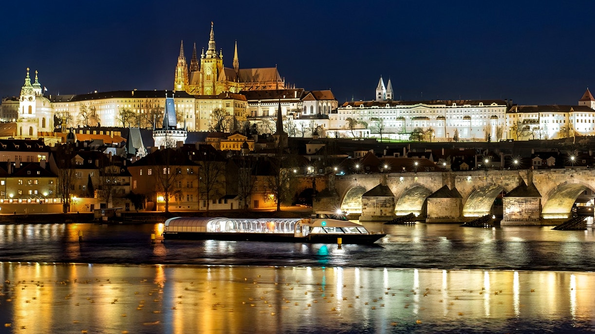 prague evening cruise