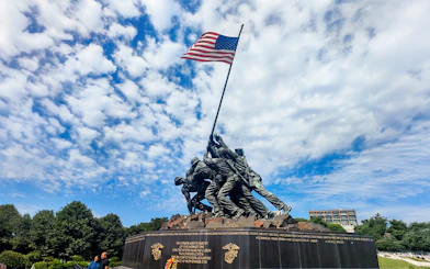 Iwo Jima Memorial with soldiers raising flag, Washington D.C.