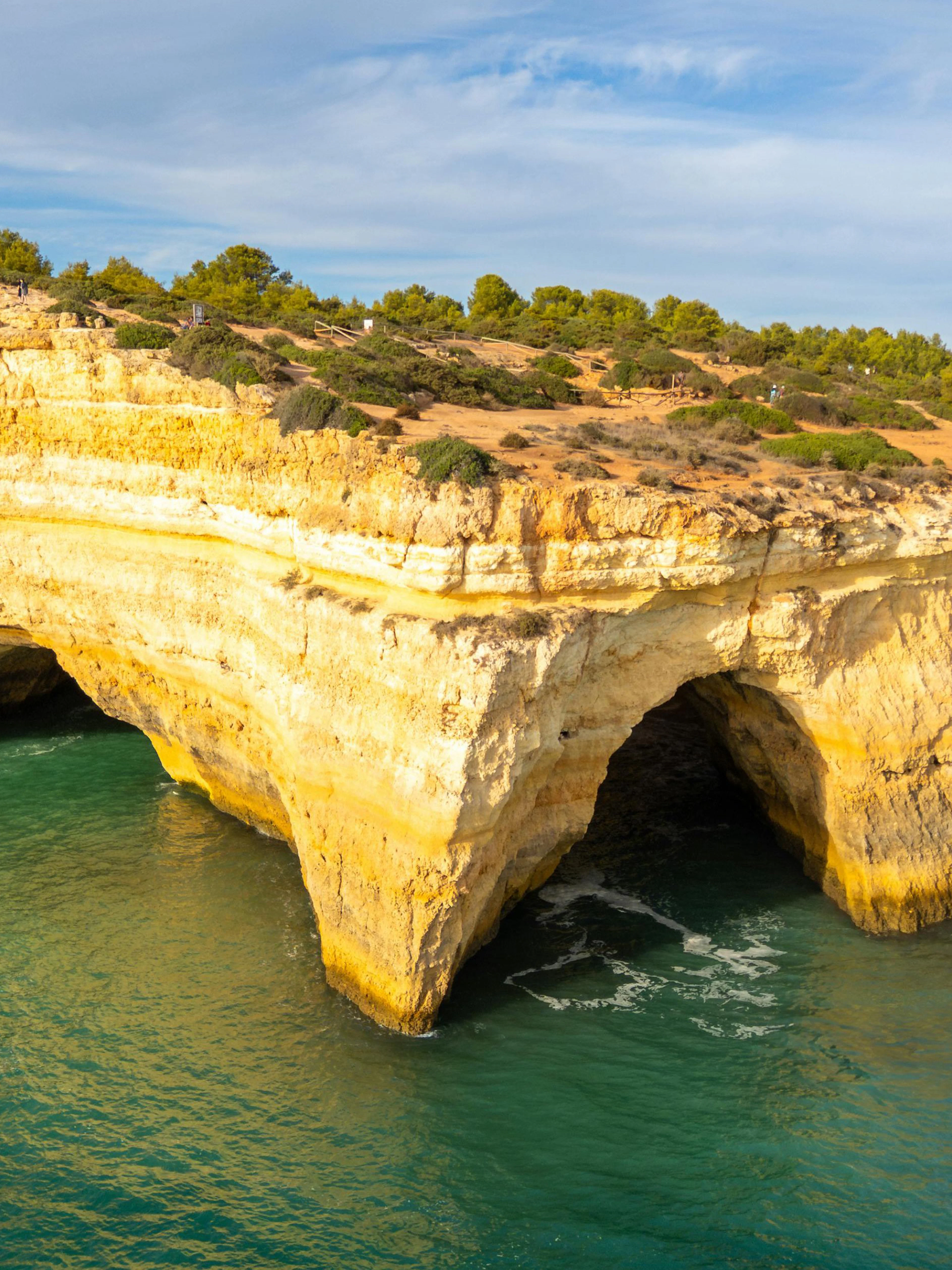 från portimão: båttur till benagilgrottan och marinha-stranden med solnedgång-1
