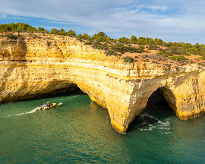From Portimão: Benagil Cave & Marinha Beach Sunset Boat Tour