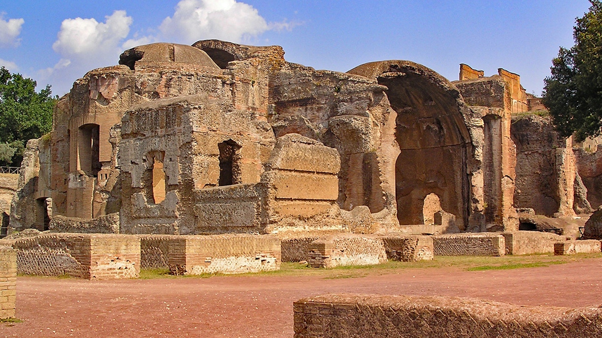 Opening Hours Vila Adrianna