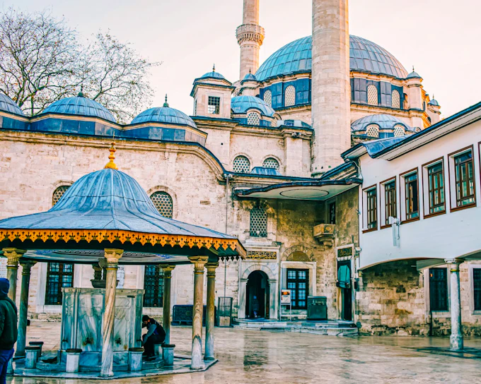 Istanbul Two Continents Guided Tour with Lunch, Bosphorus Cruise and Hotel Transfers (Product 52340)