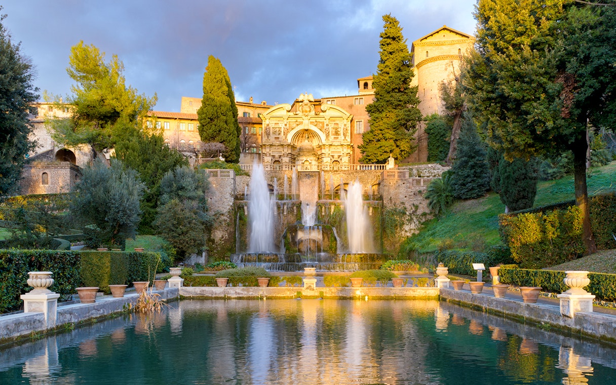 Villa d'Este Fountain of Neptune with cascading water in Tivoli, Italy.