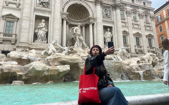 trevi fountain ticket & city walking tour-1