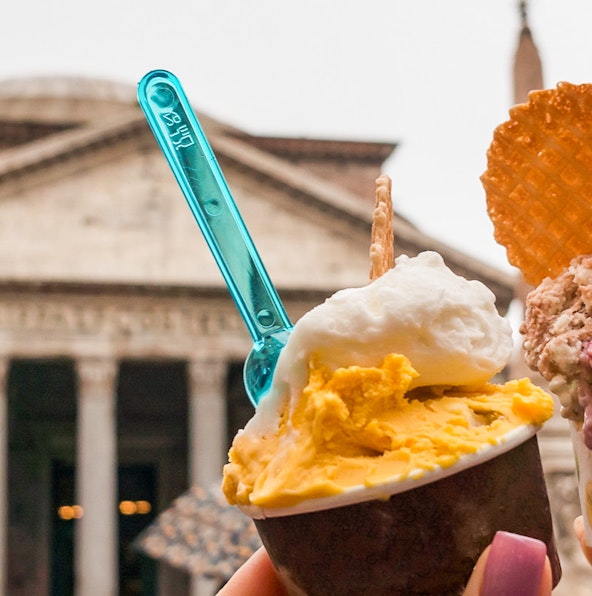 Where to eat near the Roman Pantheon? Best restaurants & cafes