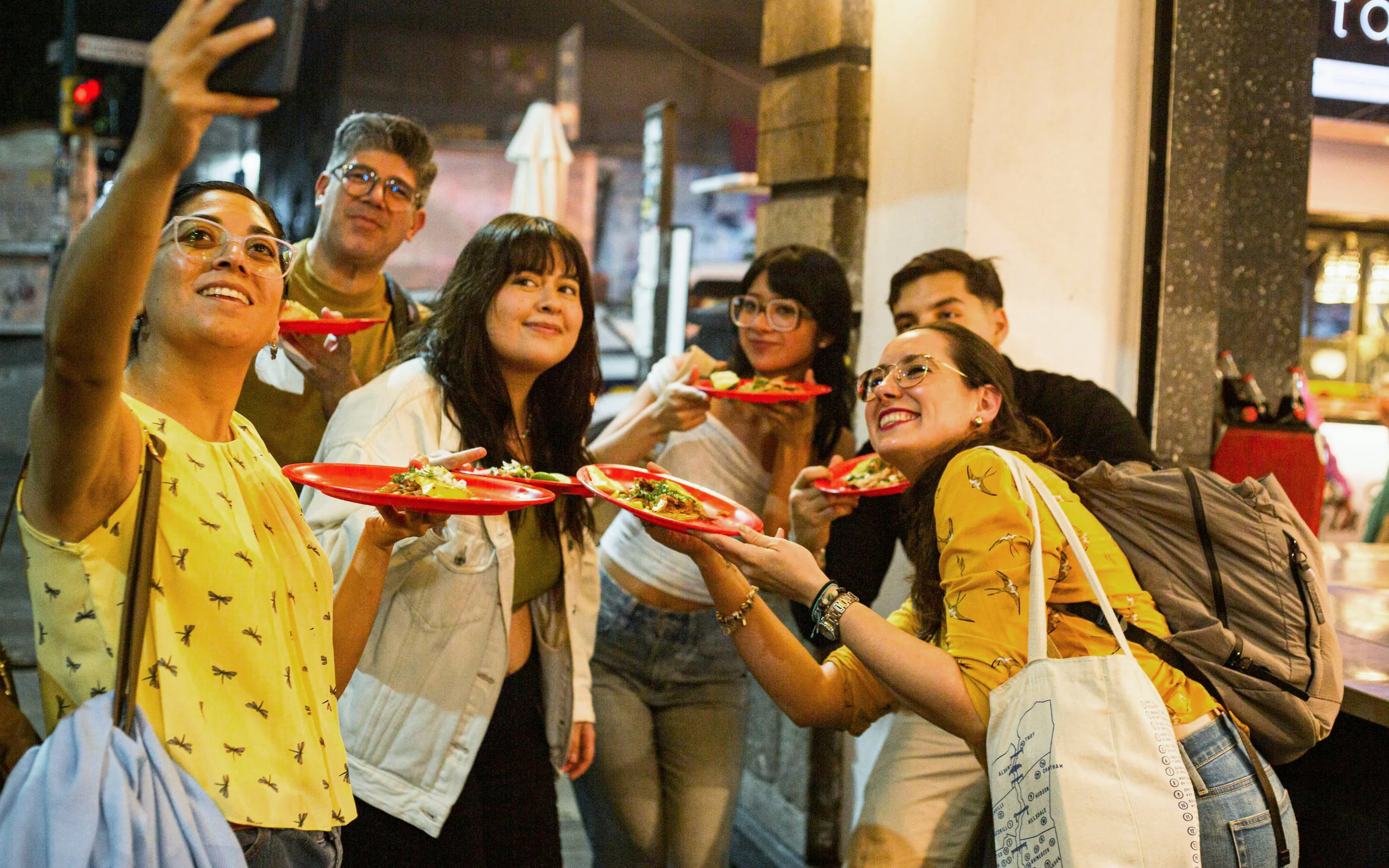 Mexico City Taco and Mezcal Night Tour Image 2