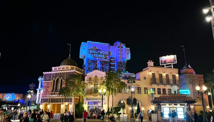 Twilight Zone Tower of Terror ride at Disneyland Paris with eerie hotel facade.