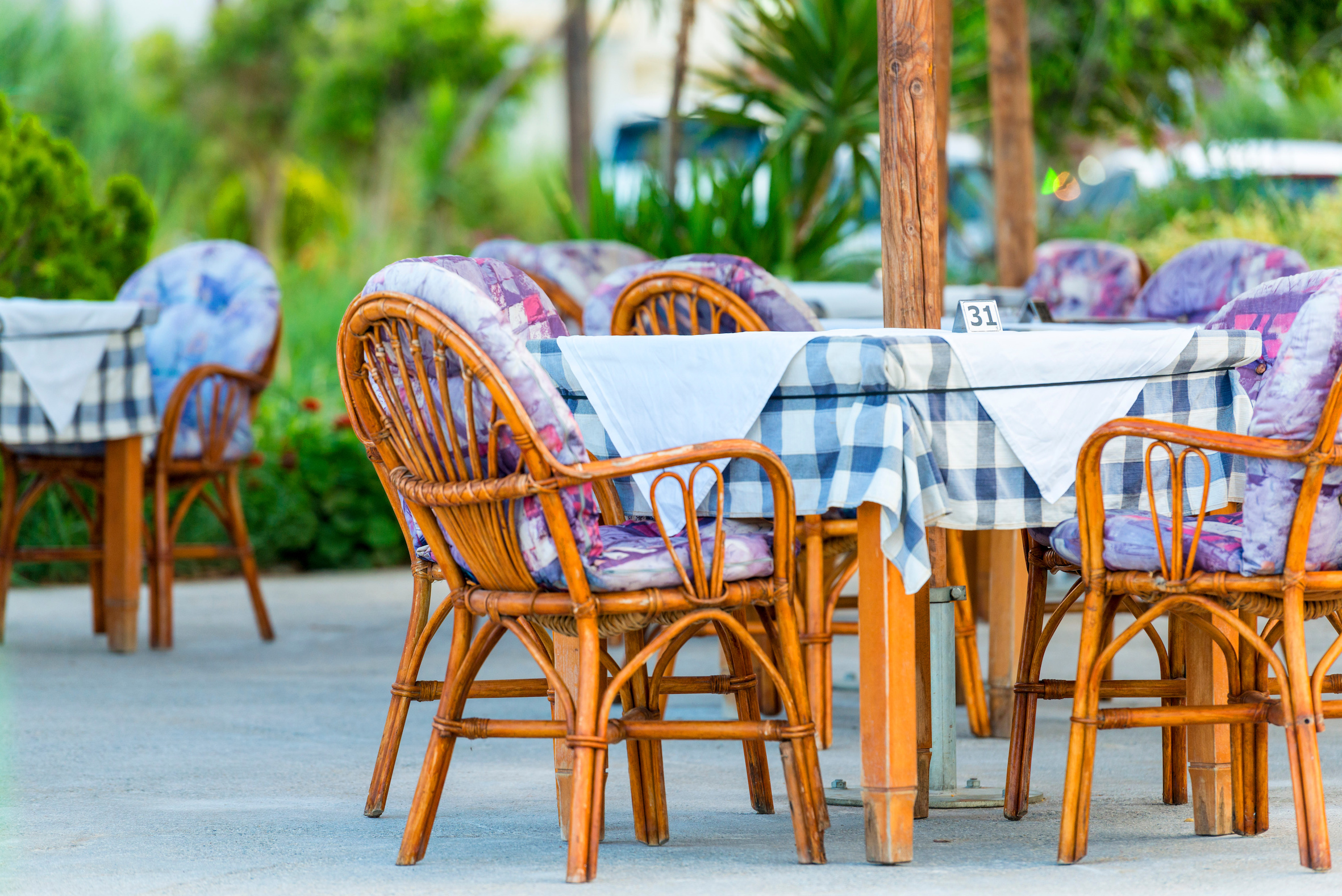 Where to Eat Near the Knossos Palace?