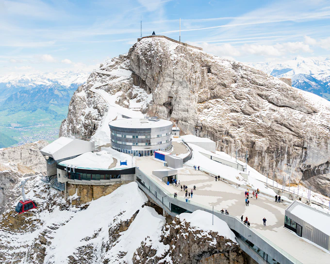 From Zürich: Golden Round Trip to Mount Pilatus with Lake Lucerne Boat Cruise
