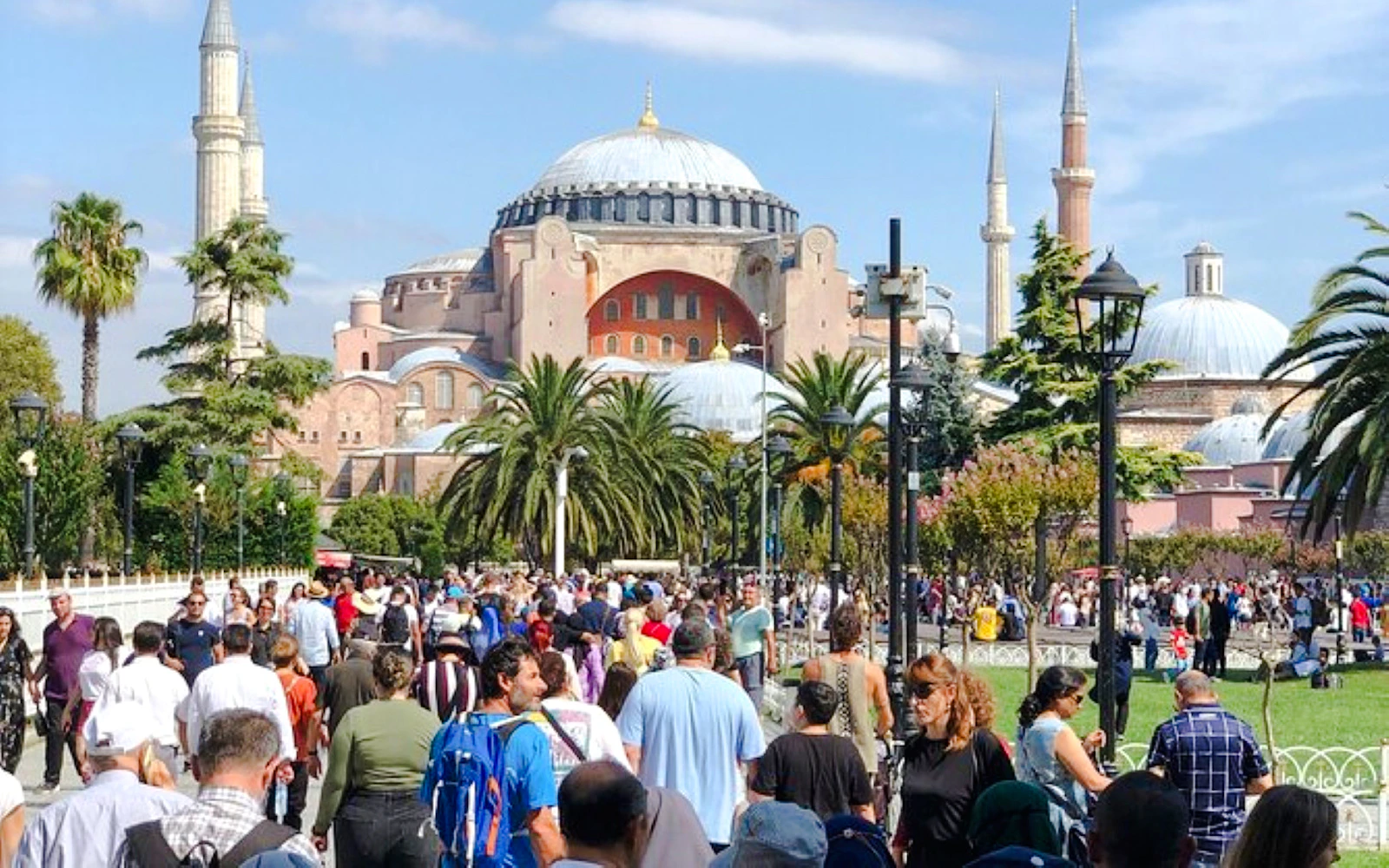 Istanbul Old City and Bosphorus Cruise Private Tour for Up to 12 with Topkapi Palace and Hagia Sophia Image 3