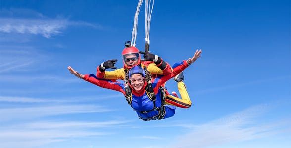 Sky Dive Abu Dhabi Tickets