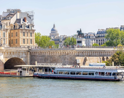 Hop-On Hop-Off Cruises