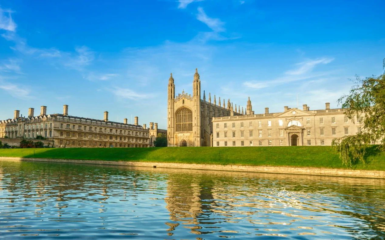 King's College and lawns viewed from across the River Cam, University of Cambridge.