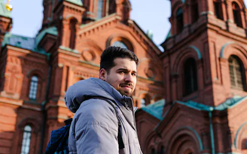 tour sin filas a la catedral de uspenski en helsinki y tour por el casco antiguo-1