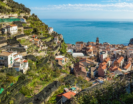Cooking class on Amalfi Coast making tiramisù, mozzarella, and pasta.