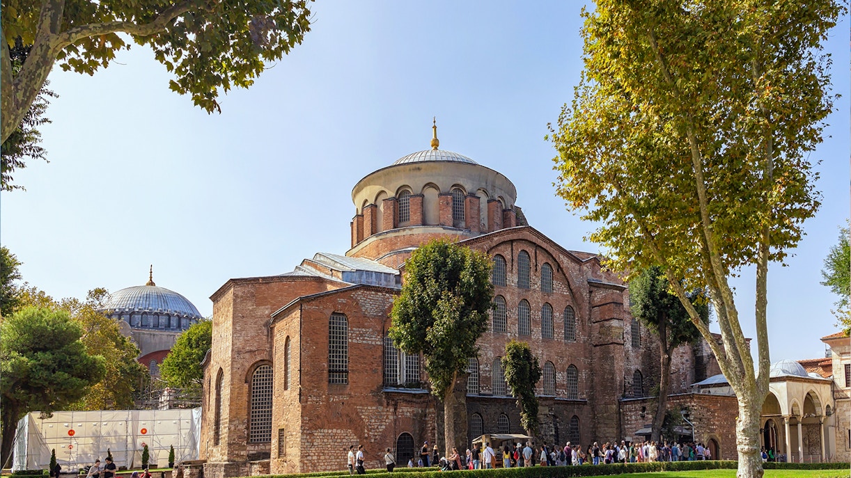 topkapi palace first courtyard