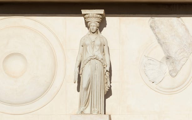 Statue of a woman in Baiae Castle's Phlegraean Fields Archaeological Museum.
