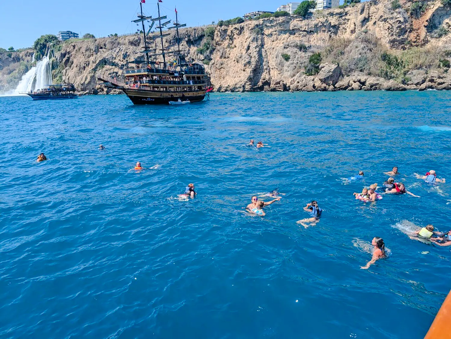 Antalya: Lara Pirate Boat Cruise with Lunch and Hotel Transfers