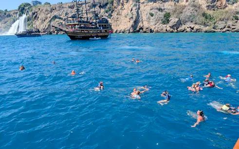 antalya: öğle yemeği ve otel transferleri dahil lara korsan tekne turu-1