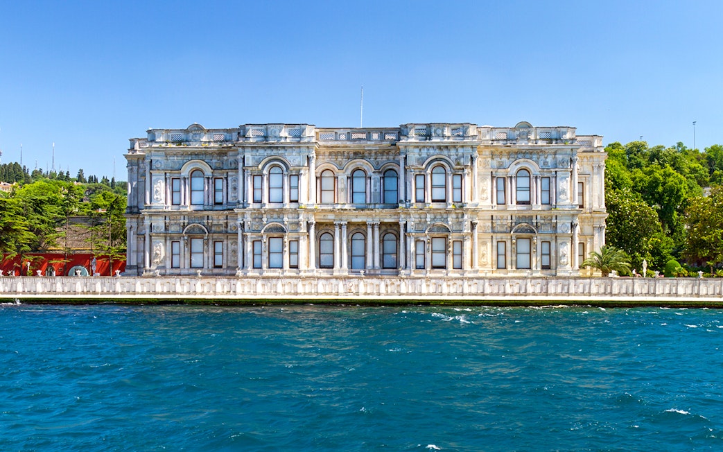 Exterior view of Beylerbeyi Palace by the Bosphorus in Istanbul.