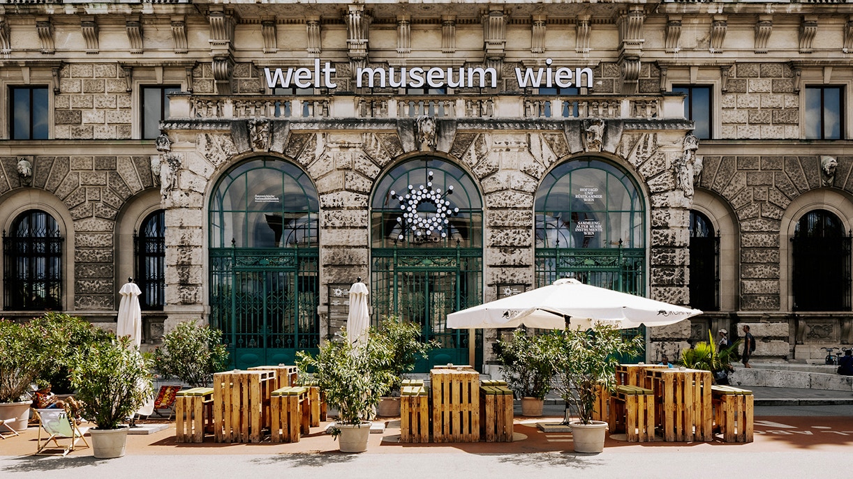 visit Weltmuseum Wien