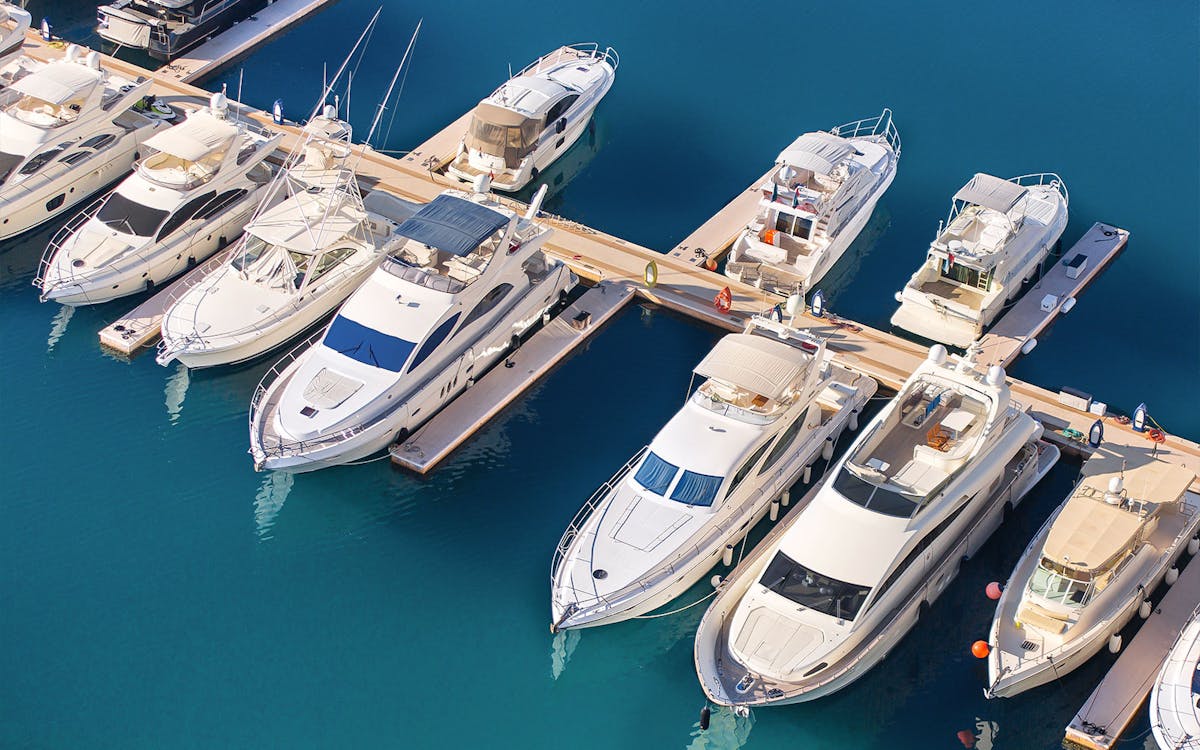 1-hour yacht cruise in dubai marina-2 1-hour yacht cruise in dubai marina-2