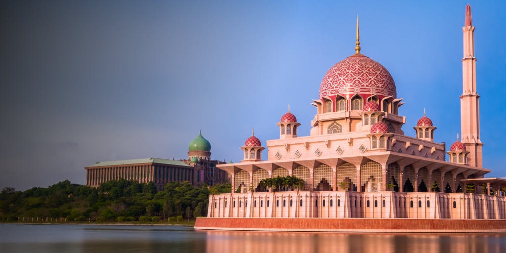 Putrajaya gezisinde yapılacak en iyi aktiviteleri keşfedin