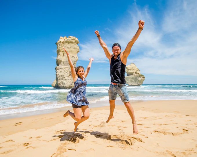 Great Ocean Road & 12 Apostles Reverse Tour with Lunch