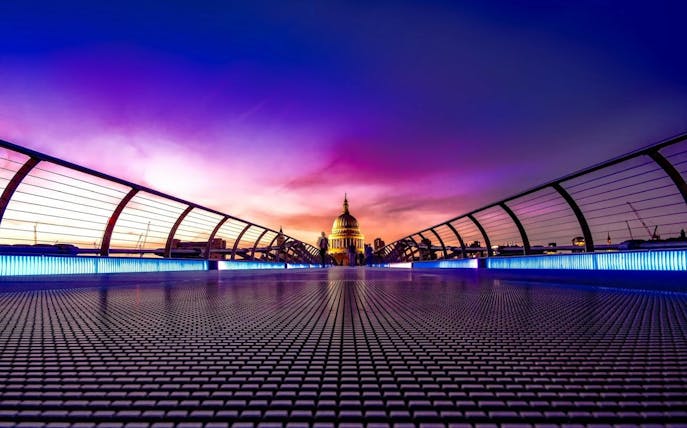 london audio guide with travelmate app for smartphone-1