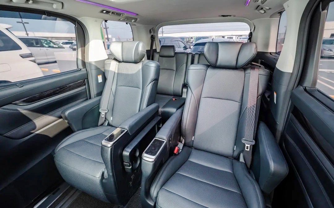 Interior seating of shuttle transfer to Tokyo Disneyland.