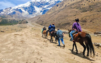 {
"experiencename": "from cusco: humantay lake horseback riding tour with meals"
}-2
