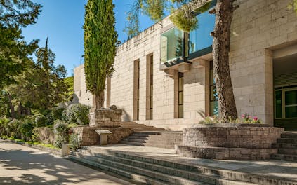 Delphi Archaeological Museum entrance